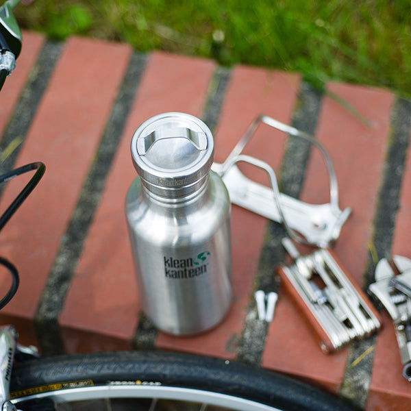 classic-steel-loop-cap-s9 stainless_bottle_cap_bike_parts_lifestyle.jpg