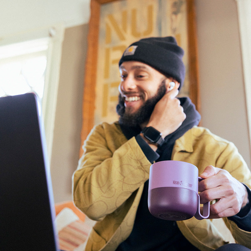 rise-drinkware-set-e1 12oz_rise_coffee_mug_dusty_orchid_guy_laptop_square.jpg