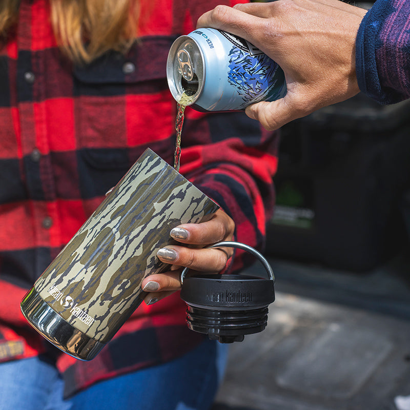 12oz-tkwide-with-cafe-cap-mossy-oak-o1 12oz_tumbler_mossyoak_bottomlands_beer_pour_square.jpg