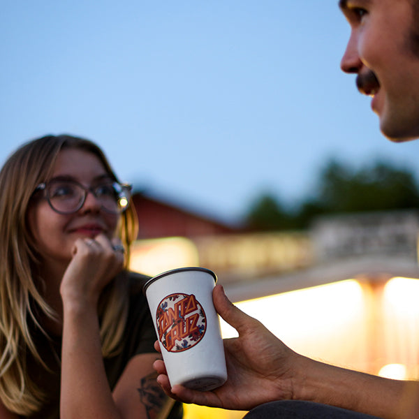 16oz-pint-cup-santa-cruz-d1 16oz_pints_santa_cruz_vacationdot_couple_square.jpg