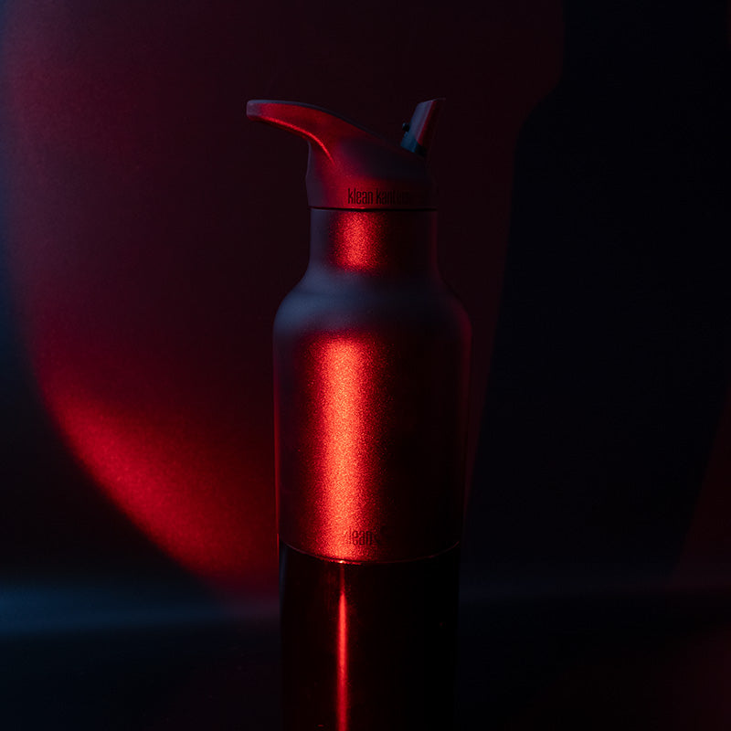 20oz-rise-classic-may-the-4th-o2 20oz_rise_classic_may_the_fourth_starwars_black_bottle_redglow_square.jpg