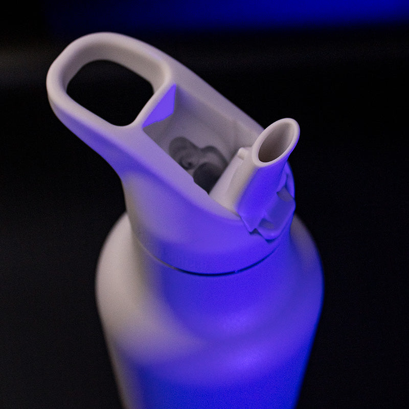 20oz-rise-classic-may-the-4th-o2 20oz_rise_classic_may_the_fourth_starwars_white_bottle_flipseal_square.jpg