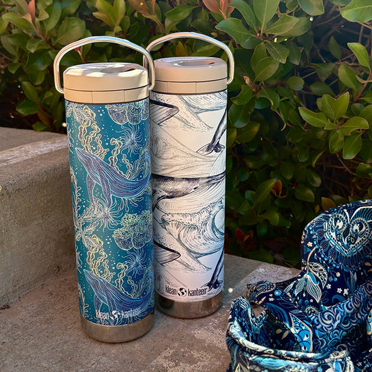 20oz-tkwide-with-twist-cap-ocean-day-b7 20oz_tkwide_bottle_seasonal_ocean_day_both_bag_step_square.jpg