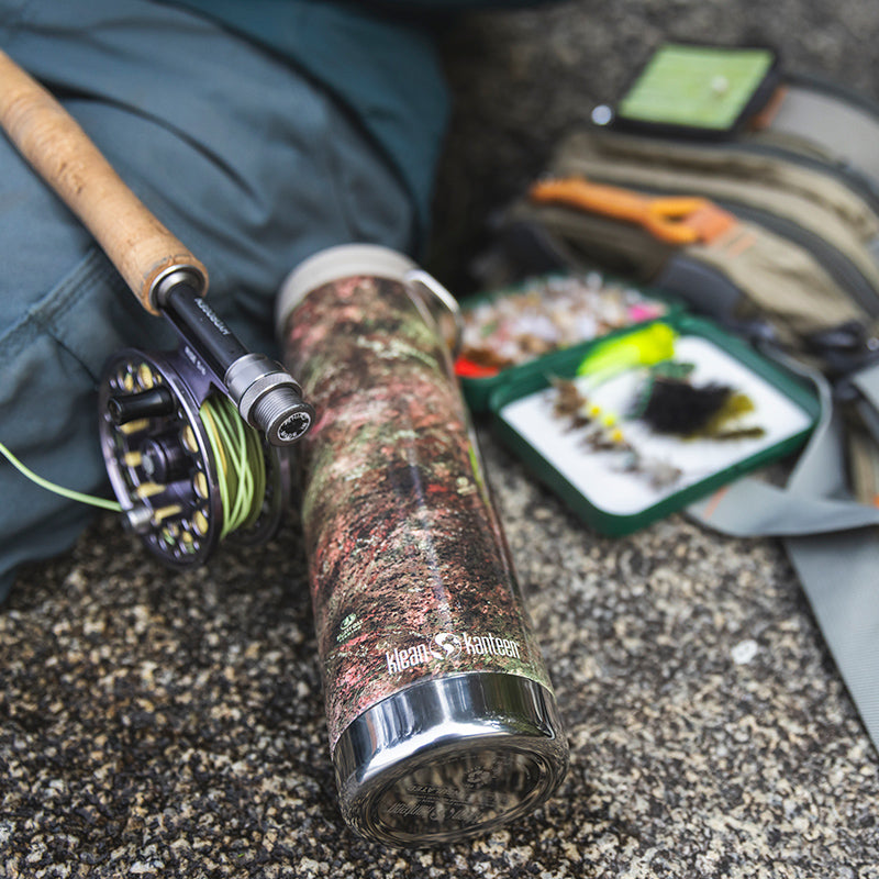 20oz-tkwide-with-cafe-cap-mossy-oak-c8 20oz_tumbler_mossyoak_rainbowtrout_flyfish_top_square.jpg