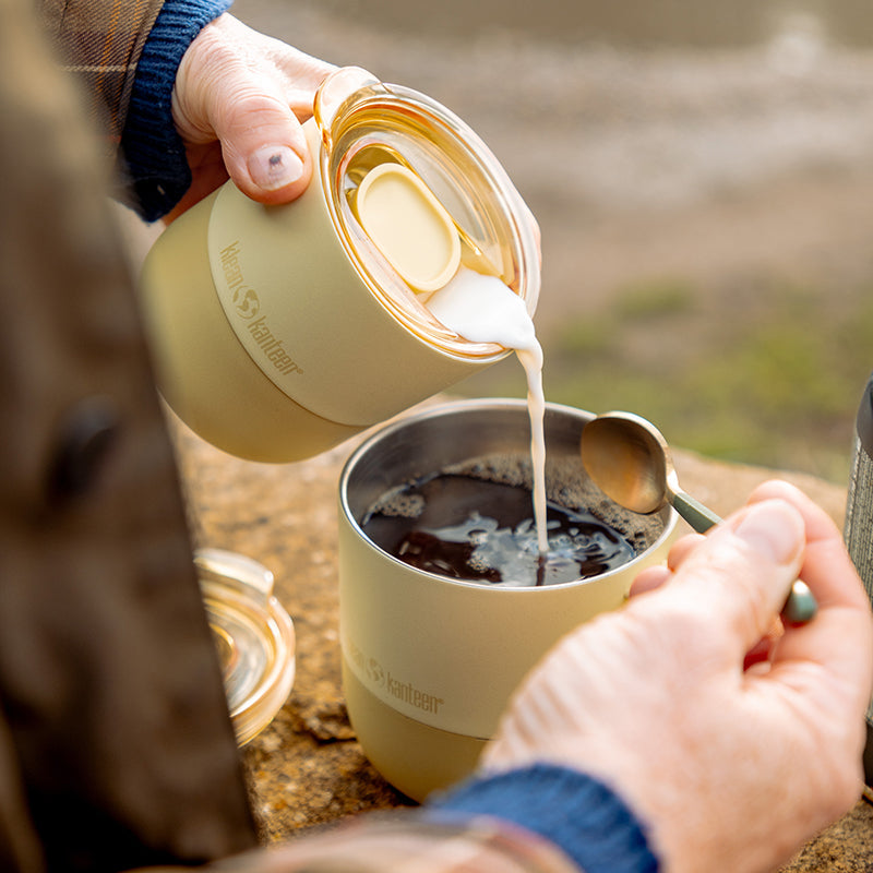 slide-lid-i6 8oz_rise_lowball_waxyellow_coffee_cream_pour_square.jpg