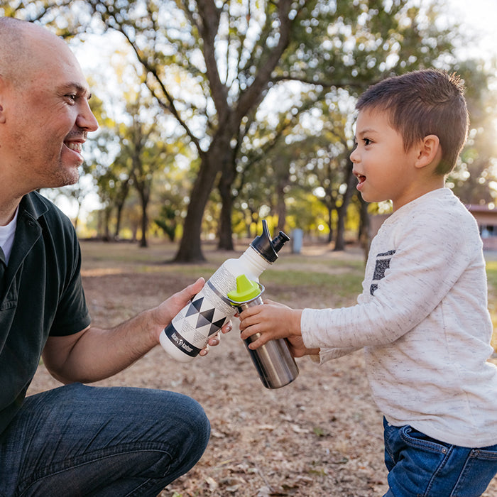 classic-kid-sippy-cap-x0 K12CNSIPPY-BS-sippy_cap_dad_lifestyle.jpg