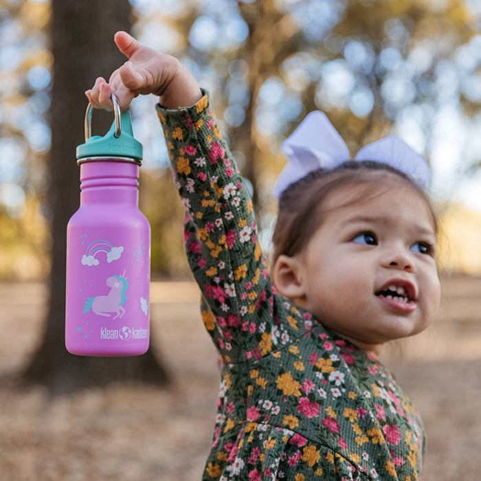 classic-kid-sippy-cap-x0 K12CNSIPPY-UN-kids_bottle_unicorn_lifestyle.jpg
