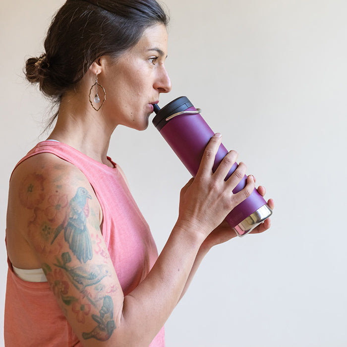 tkwide-twist-cap-with-straw-kit-l0 K20TKWPT-PP-T-TWIST-straw_cap_drinking_yoga_lifestyle_64bb08ca-98d0-4e89-83fd-b166cda65ccd.jpg