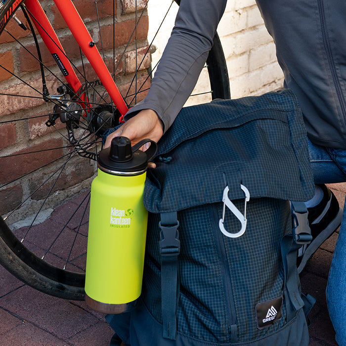 tkwide-chug-cap-b2 K32TKWSSL-JP-Bottle-Biking-Chug-Cap-lifestyle.jpg