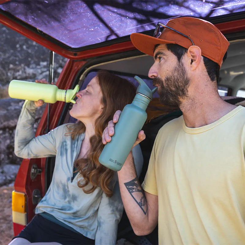 classic-flip-seal-sport-cap-q0 classic_27oz_flip_seal_couple_tailgate_tip-sip_square.jpg