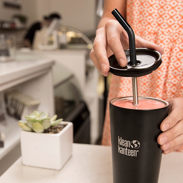 tumbler-straw-lid-with-straw-d8 steel_straw_smoothie-At-Counter-With-Lid_lifestyle_a071dbd2-9fd8-4eea-b04c-2a3732ff8612.jpg