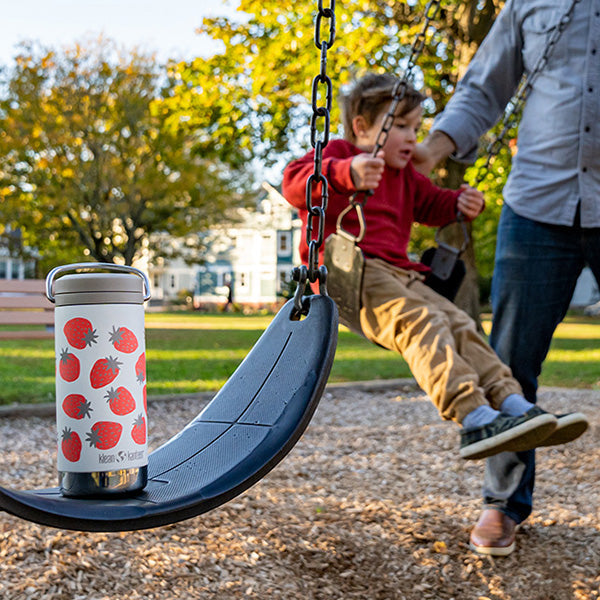 kid-s-sippy-cup-and-wide-water-bottle-set-e9 tkwide_12oz_twist_dad_swing_strawberries_square_1e20ad94-ab52-4afc-96d1-70b3ef8e58c1.jpg